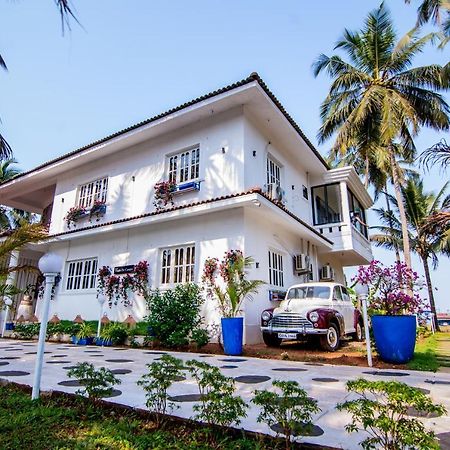 White House In Goa, Truly Amazing Experience Bed & Breakfast Saligao Eksteriør bilde