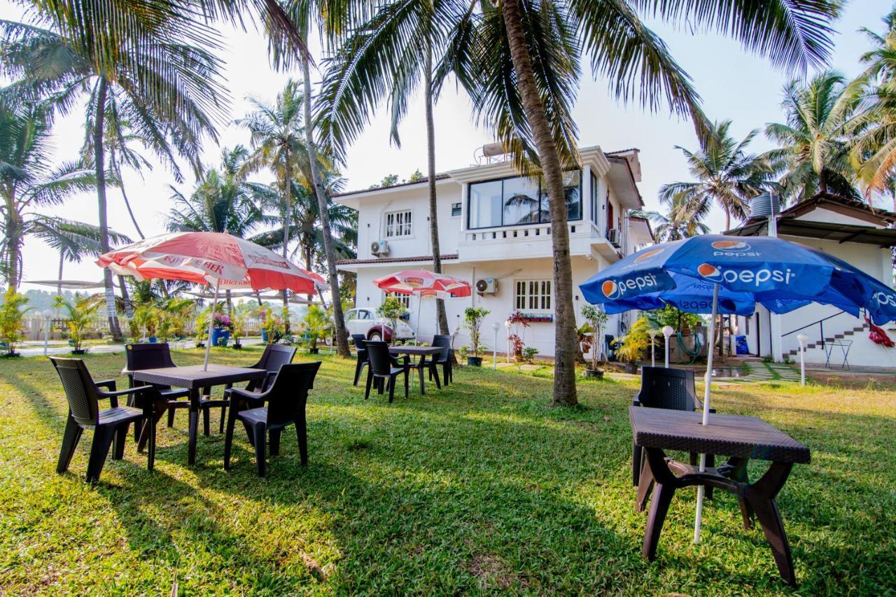 White House In Goa, Truly Amazing Experience Bed & Breakfast Saligao Eksteriør bilde