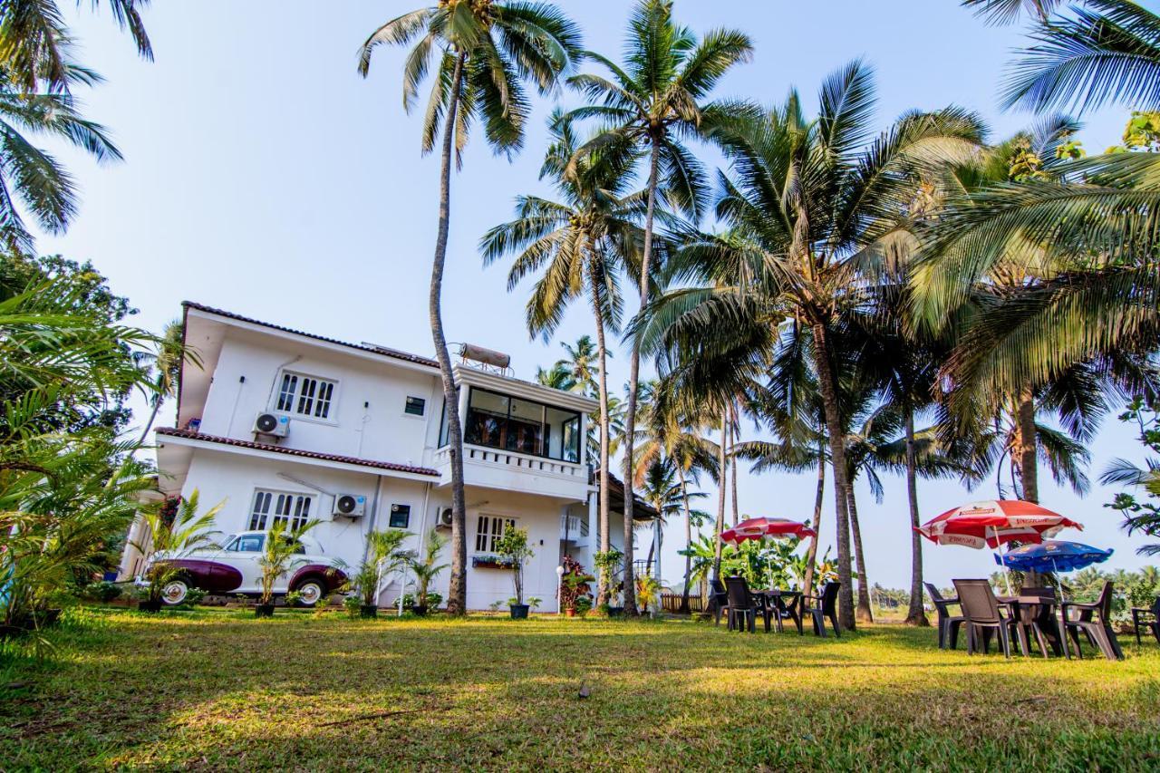 White House In Goa, Truly Amazing Experience Bed & Breakfast Saligao Eksteriør bilde