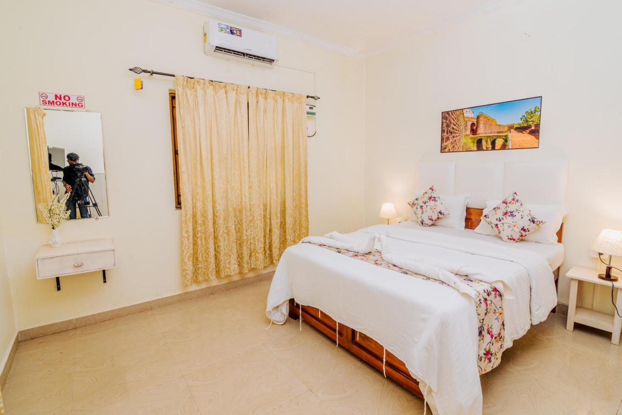 White House In Goa, Truly Amazing Experience Bed & Breakfast Saligao Eksteriør bilde