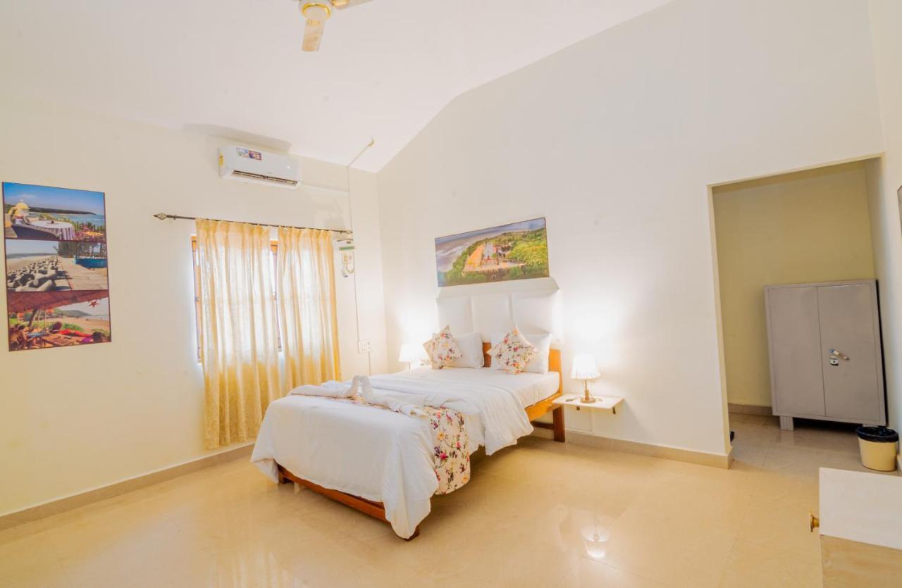 White House In Goa, Truly Amazing Experience Bed & Breakfast Saligao Eksteriør bilde