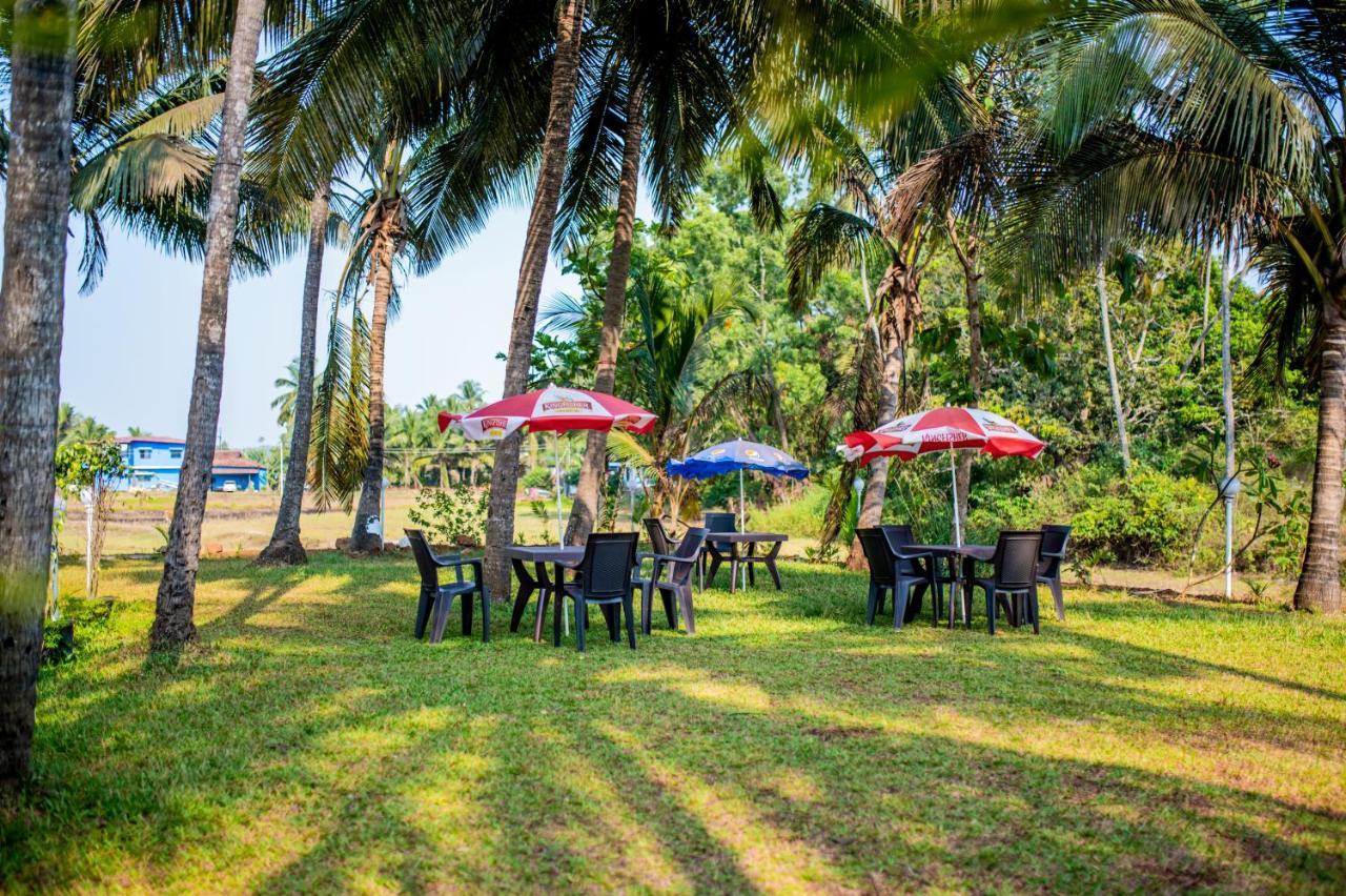 White House In Goa, Truly Amazing Experience Bed & Breakfast Saligao Eksteriør bilde